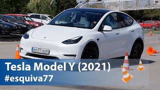 Tesla Model Y - Maniobra de esquiva (moose test) y eslalon | km77.com