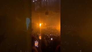 Travis scott Jumped out of the stage rap concert music