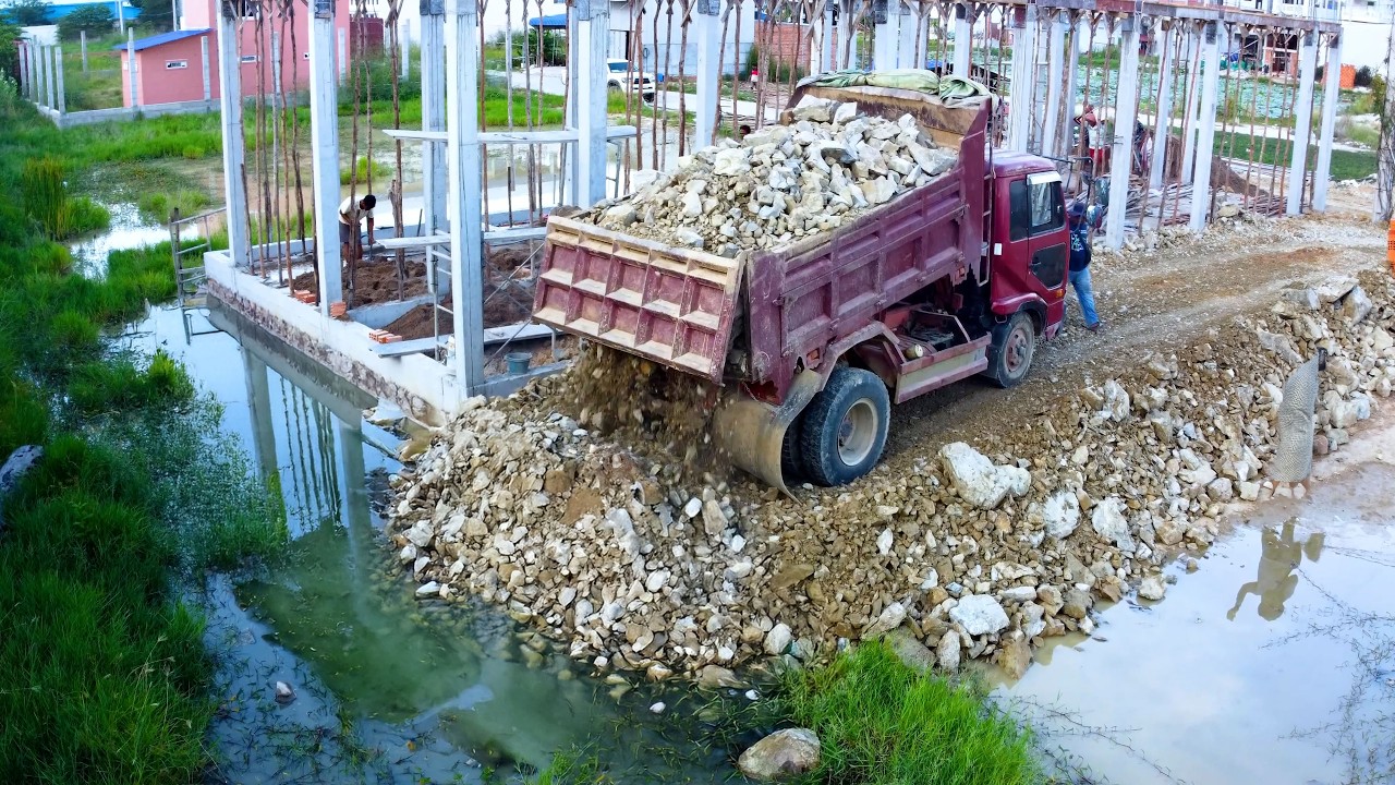 PERFECT Start Project First​! Lowest Soil Huge Water Was Deleting With 5t Dumpers & KOMAT'SU Dozer