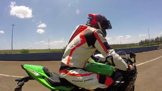 ZX6 quase passa reto na curva 😂😂😂 - Kartodromo de Limerira - BS Racing