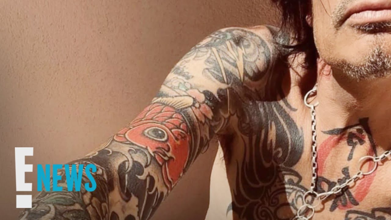 Tommy Lee Goes Full Frontal in NSFW Nude Photo | E! News - YouTube