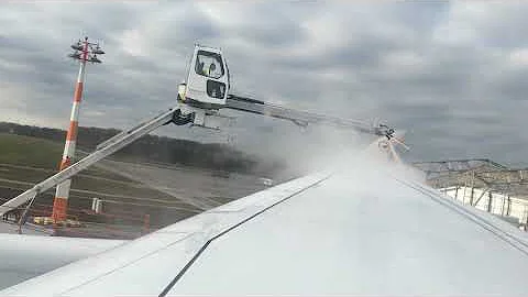 Plane De-Icing Munich | Airbus A350-900 | Lufthansa LH766 [MUN-BOM]