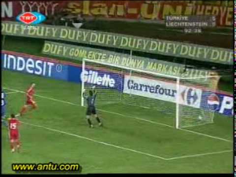 Türkiye - Rüstü Penalti kurtariyor