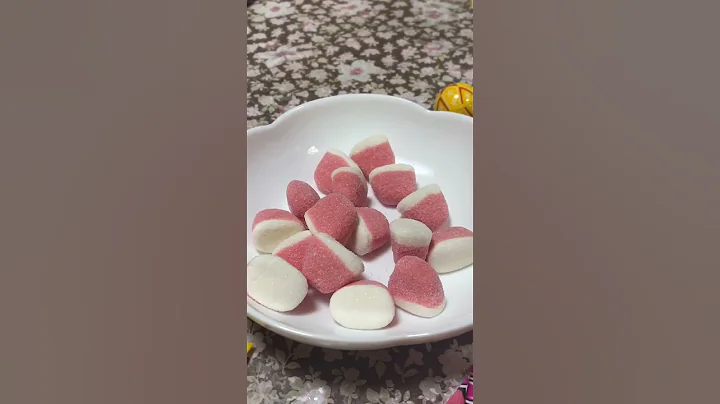 #ASMR TROLLI GUMMI CANDIES  (Banana & strawberries) #shorts # satisfyingsounds #trolli #short #japan