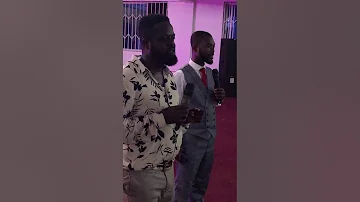 U-TURN! Ofori Amponsah returns to church as he prophesies at Abbeam Danso’s Let’s Worship event
