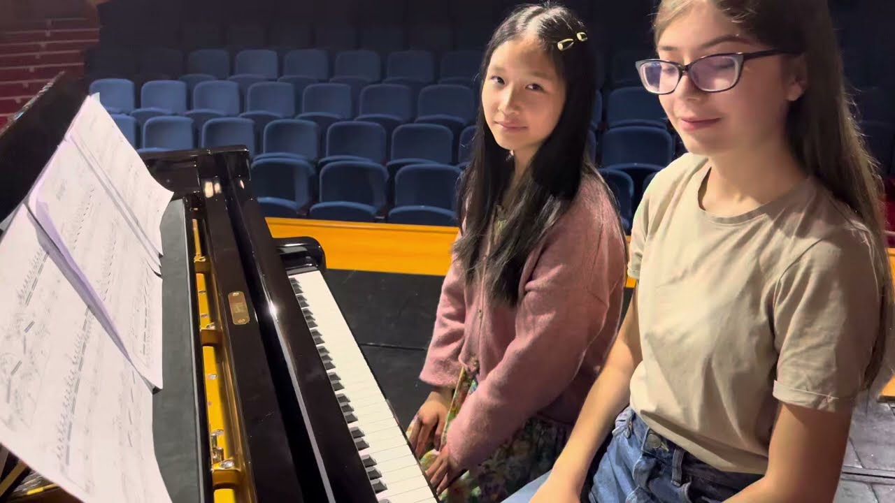 Piano duet, 寺島 尚彦《14ひきの朝ごはん》より「朝の光が揺れてる」