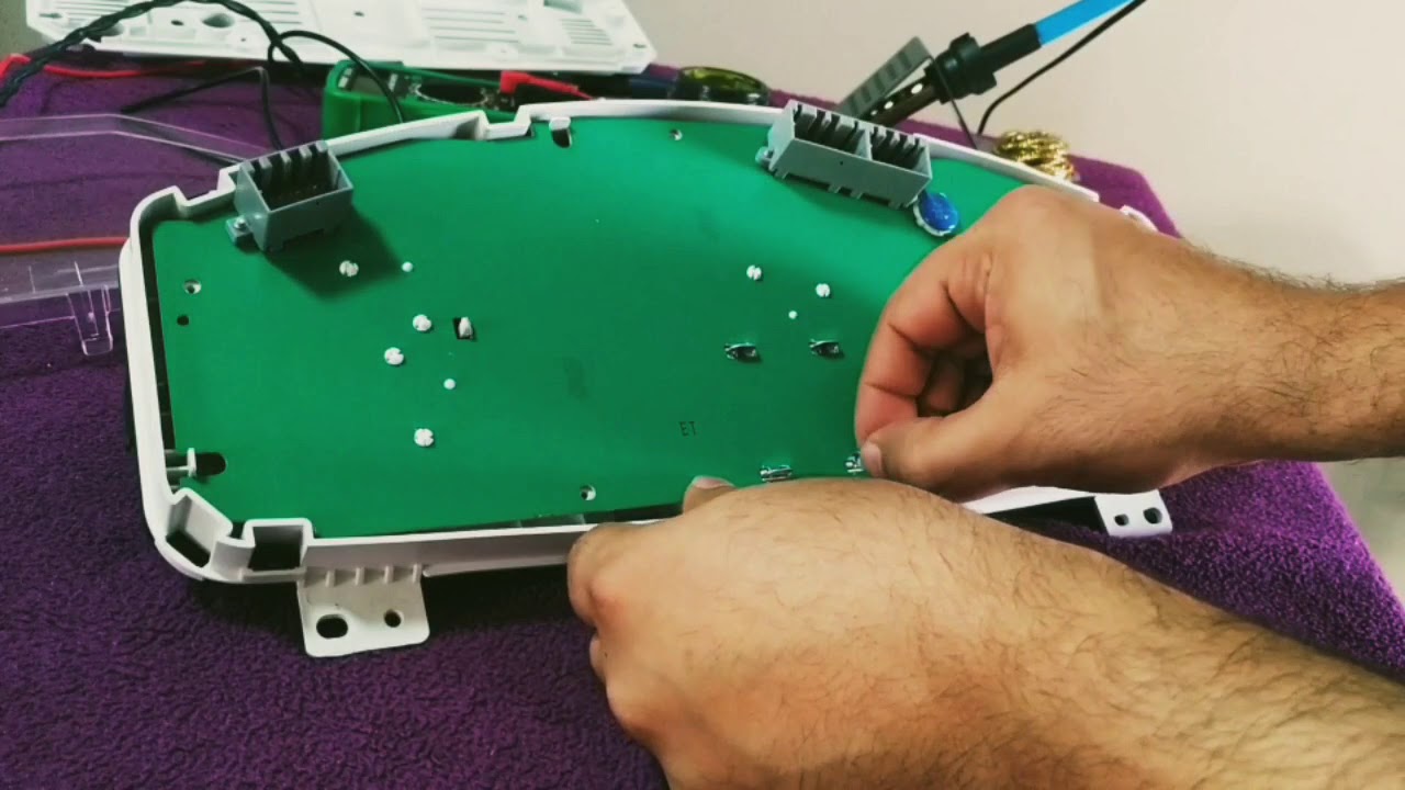 Personalizar painel de velocímetro Kia Sportage 2009