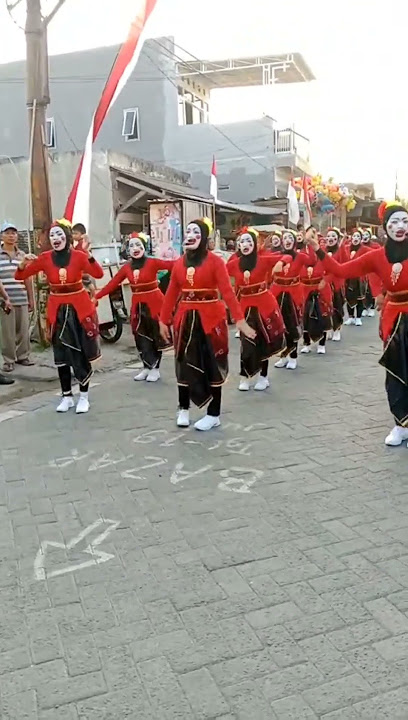 Maju Mundur-Maju Mundur Cantik