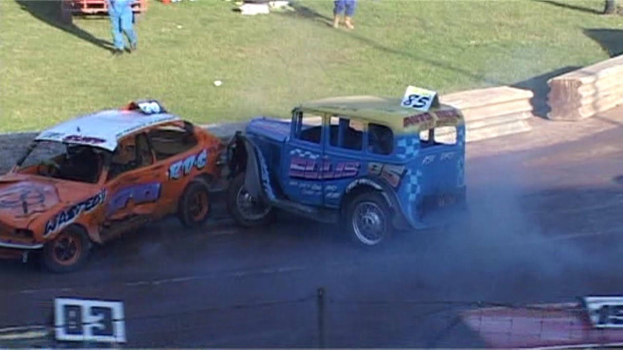 Mildenhall Pre 1970 Classic Car Bangers 2009 Crash Highlights Impact