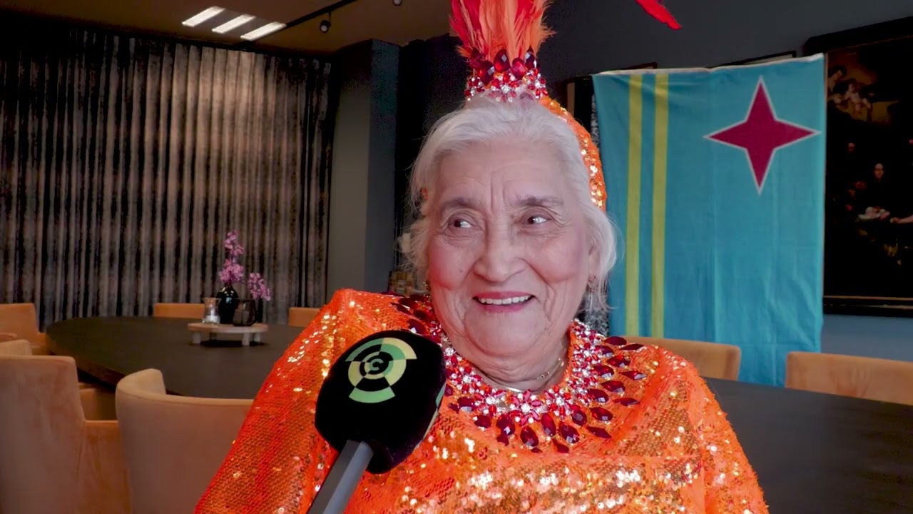 91-jarige carnavalsprinses 'Ita' van Aruba geniet van alle aandacht: 'Trots op haar'