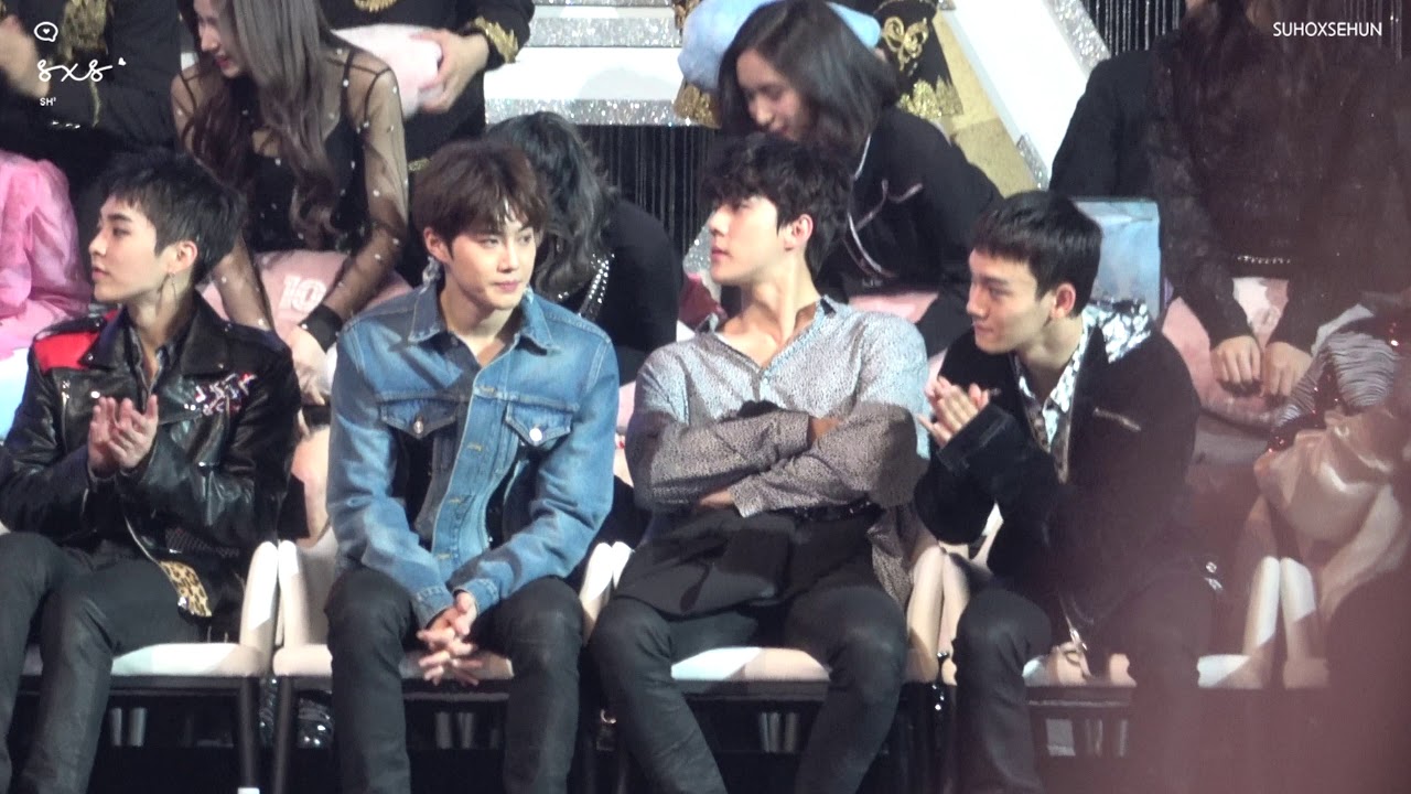 180111 Golden Disk Awards  (During Daesang announced)