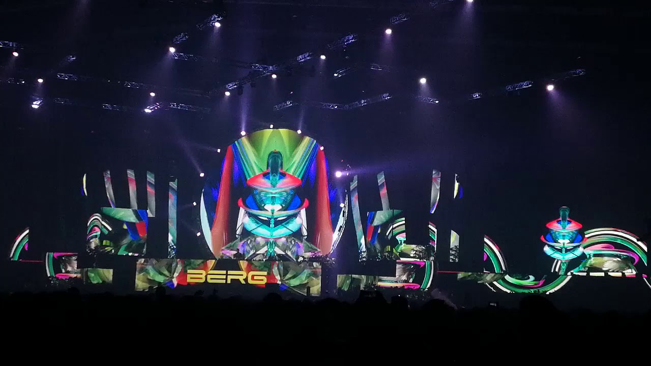 Berg -​ Fullmoon​ Party​ Live​ in​ Bangkok​ 2018​