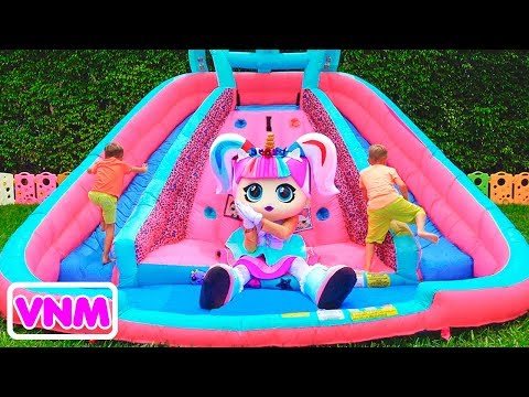 Video Vlad và búp bê khóc chơi với đồ chơi bơm hơi - youtube