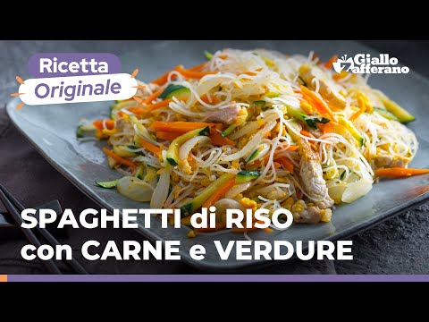 Video: Riso Con Carne E Verdure In Pentola Sotto Una Pelliccia Di Pasta