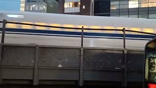 JR東海N700系2000番代トウX67編成東海道新幹線こだま803号三島行き新橋駅通過