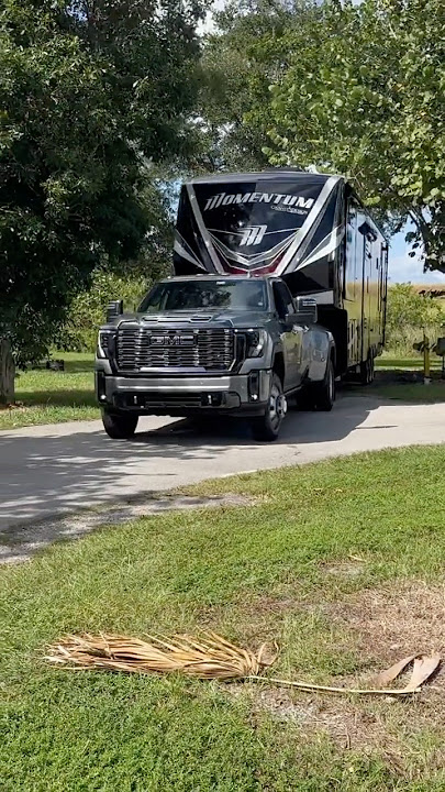 GMC 3500 HD Ultimate Denali #gmc #towing #rvlife