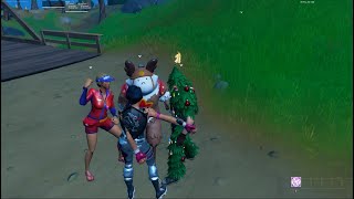 Sparkle Specialist Flexing Floss And Other RARE Emotes In Party Royale 😂