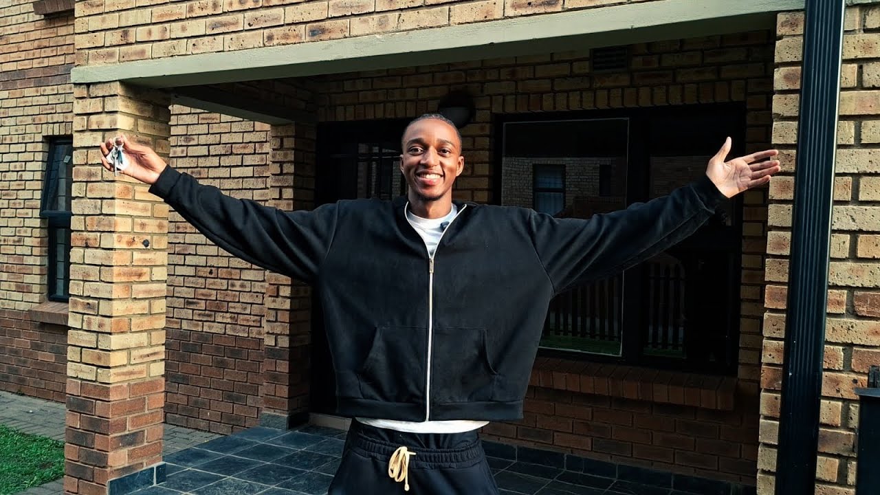 I Bought My FIRST APARTMENT At 20!