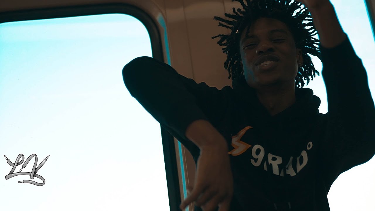 Guarda J Sprado- Authentic (Official Music Video) Shot by: @LacedVis su YouTube Guarda J Sprado- Authentic (Official Music Video) Shot by: @LacedVis su YouTube