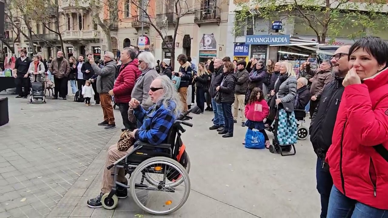 LOS ERRANTES EN EL MERCAT DE SANT ANTONI BARCELONA CIUDAD 