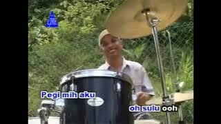 Nuan ngajar aku reti rindu enggau benchi-Clement joy's (Karaoke)