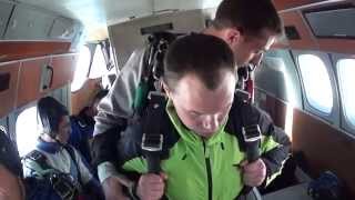 видео Аэродром Пущино: прыжки с парашютом