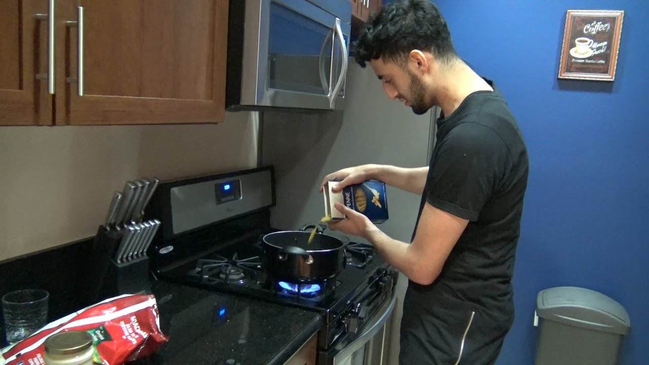 COOKING CHALLENGE!! (Slim Albaher vs Adam Saleh)