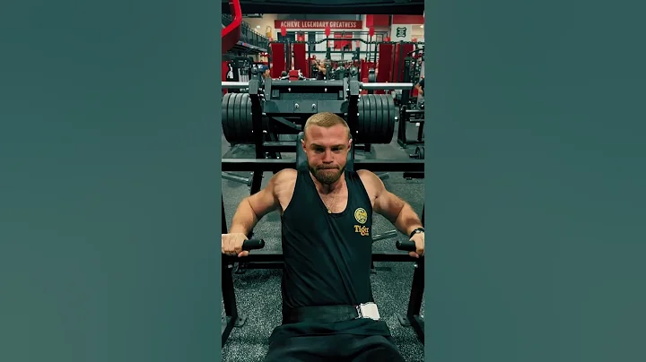 This is your reminder to get moving and get after it!🫵 My Weight: 67kg. Decline Press Weight: 140kg