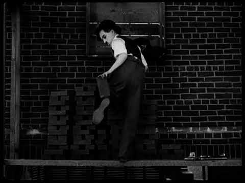 CHARLES CHAPLIN: LE 100 SCENE PIÙ BELLE - Giorno di paga (Pay Day) (1) - 1922