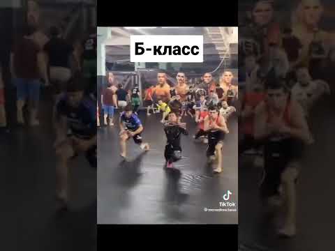 как разные классы идут в столовую #тикток#tiktok#Tik#прикол#пранк#шутка#мем#майнкрафт#shorts