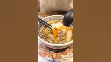 Yoshinoya - Tiệm cơm bò hầm hơn trăm năm tuổi #shorts #gyudon #kilalareview #monanngon