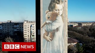 Life near the Ukraine-Russia border - BBC News