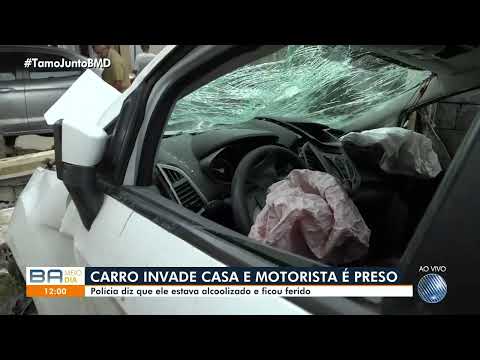 Acidente na Avenida Vivaldo Mendes Ferraz |  carro descontrolado invade casa em Vitória da Conquista