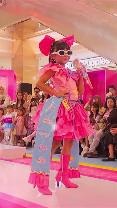 SAMANTHA FASHION SHOW BECOMES BARBIE #samantha #viral