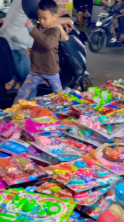 Lari ambil burger 🍔 #run #burger #funny