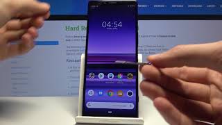 How to Insert Nano SIM Card & Micro SD Card in SONY Xperia 1 – SIM & SD Installation