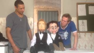 Leandro Ferreira e Petráki, fazem uma surpresa mostrando o novo bon...
