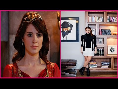 فيديو: Ezgi Eyuboglu: سيرة الممثلة التركية والحياة المهنية والشخصية