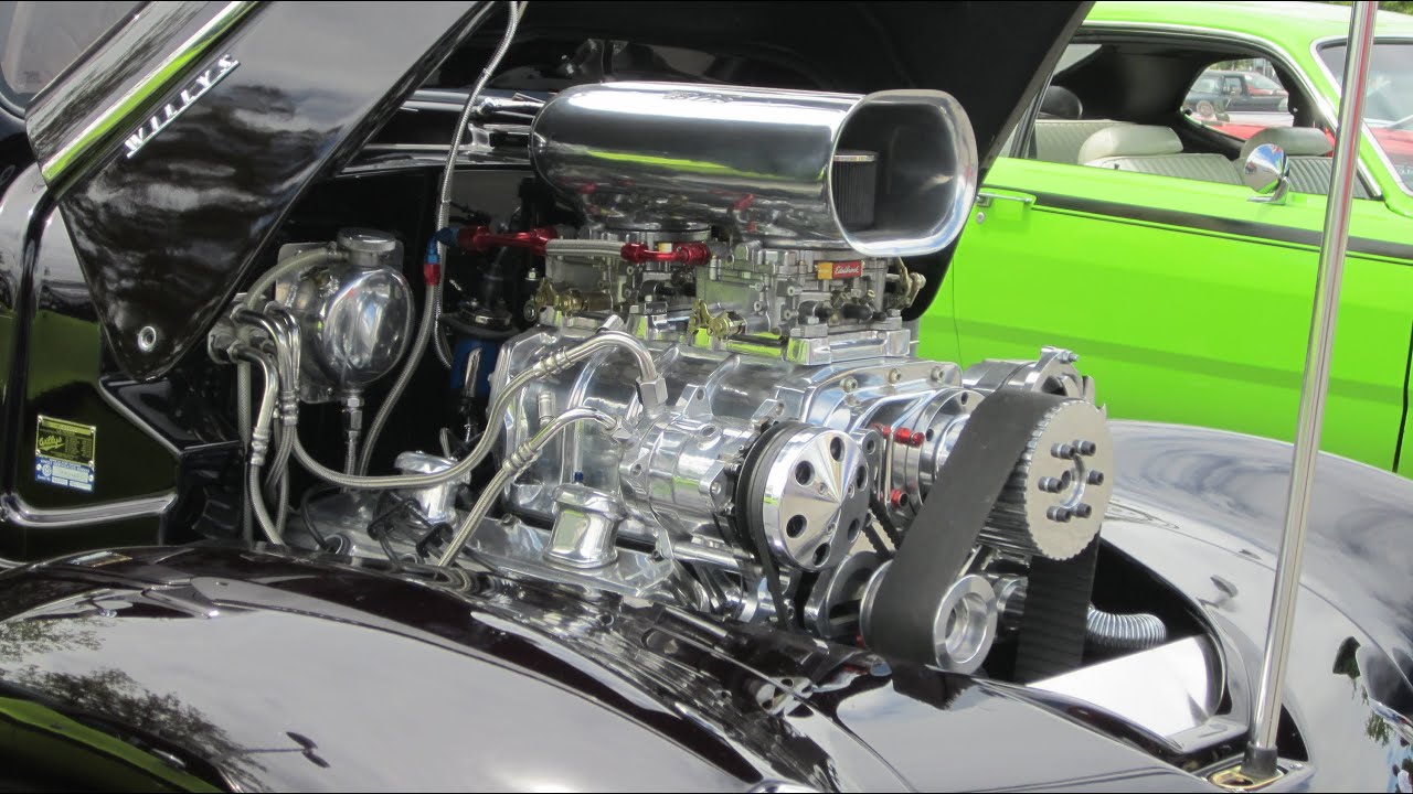 The end of the 2013 Larry H Miller Mopar Car Show - YouTube