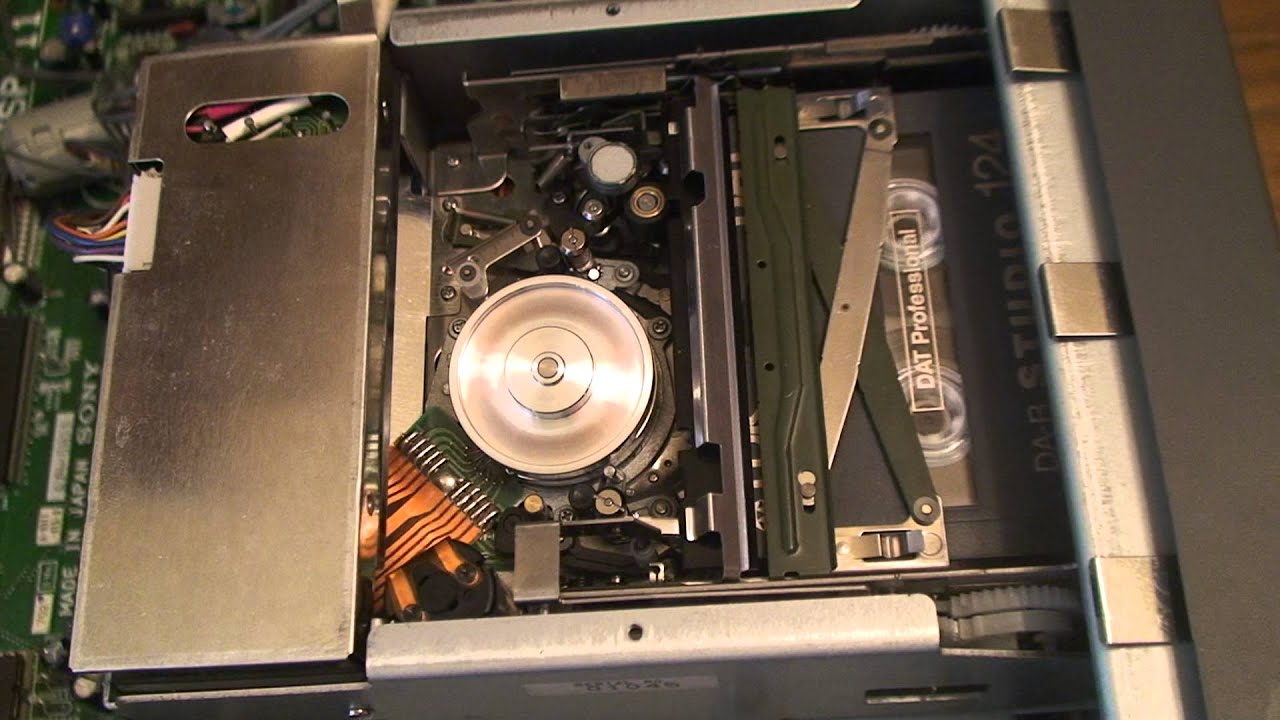 Sony PCM7040 DAT Recorder Eject Problem 2 YouTube