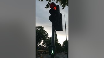 Traffic signaling system for pedestrian in UK