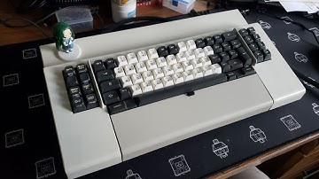 IBM 3278 Keyboard Typing Demo [Numpadless, Solenoid off, Unrestored]