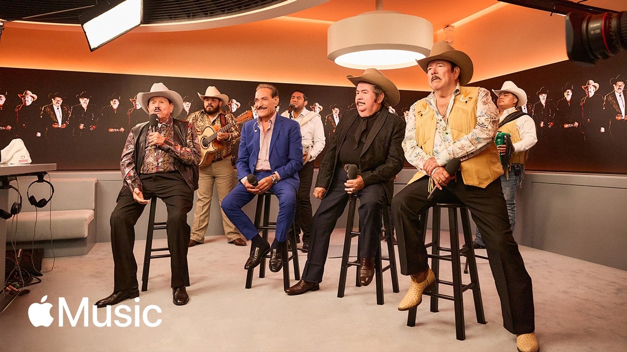 PALOMAZO NORTEÑO: "No Hay Novedad" (Live at Apple Music Radio) | Apple Music