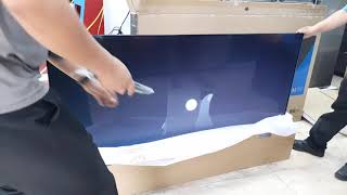 Unboxing our Skyworth 65