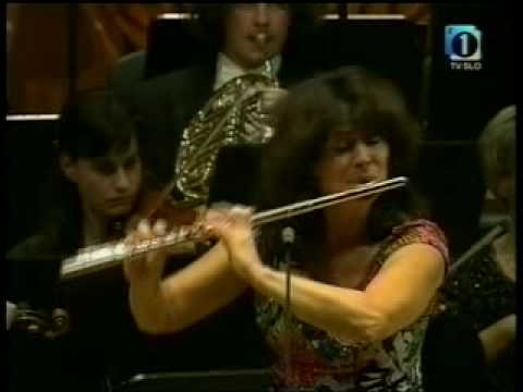 Mozart Flute Concerto No. 1 - Irena Grafenauer (1/3)