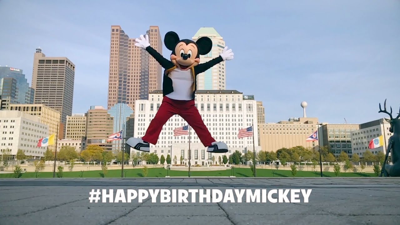Here's How Disney Fans Are Celebrating Mickey Mouse's Birthday ...