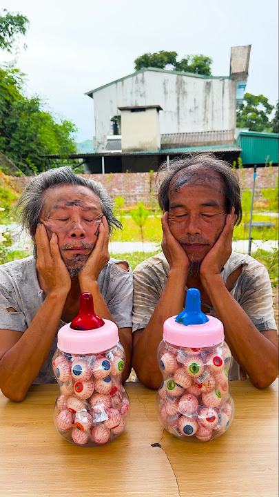 Big bottle candy jelly eyeball 🍼👁🌏 #ฮ่าๆตลกๆ #ตลก #shorts #funny