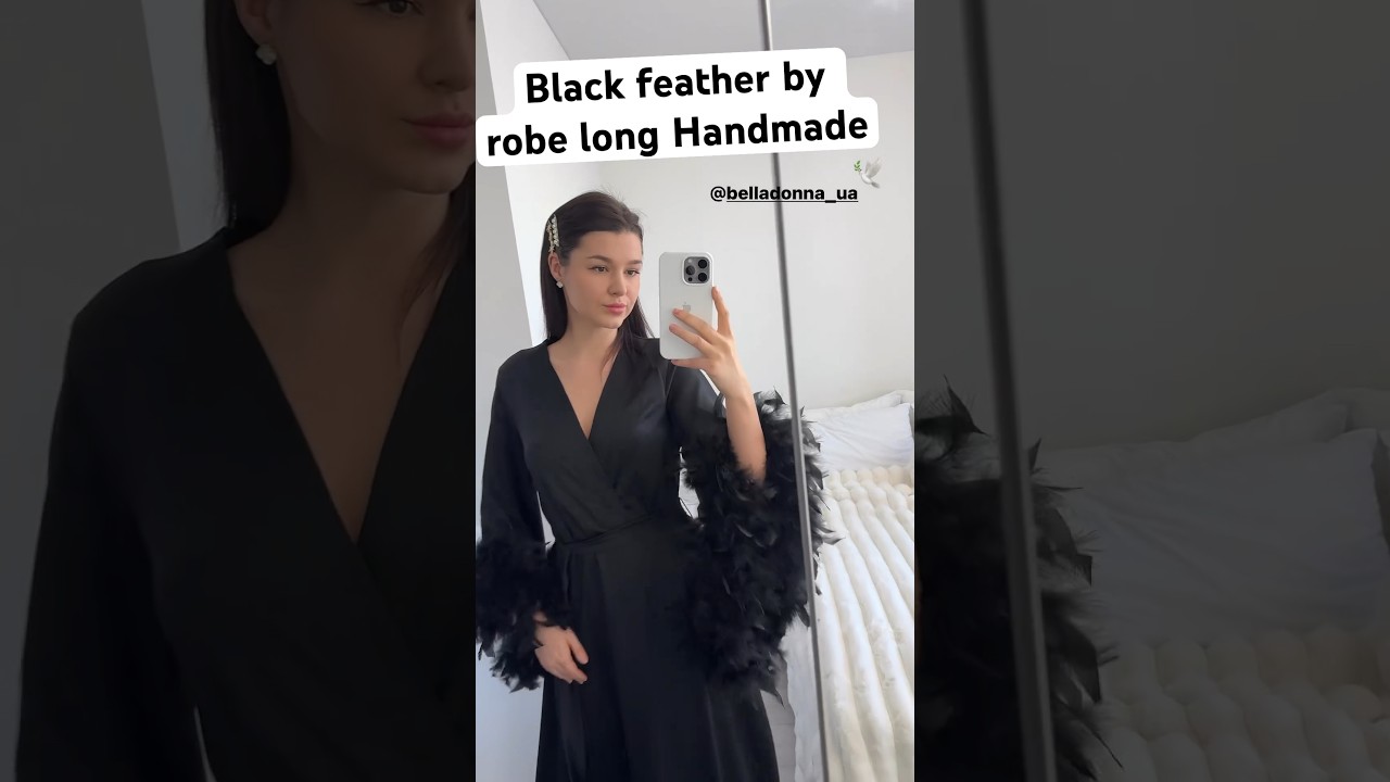 Black feather robe for bride //belladonnaua.com ✂️