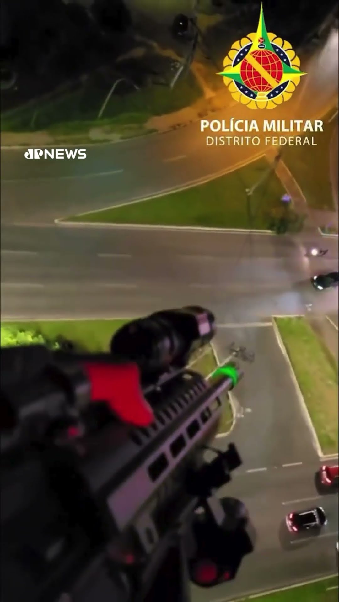 Adolescentes são apreendidos pela PM por roubo de carro após perseguição cinematográfica no DF