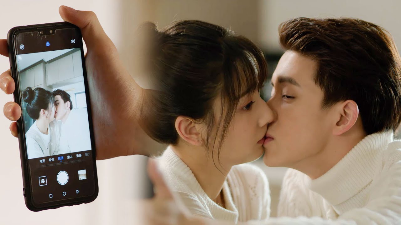 ซินเดอเรลล่าล้อเลียนวอลล์เปเปอร์ซีอีโอ เขาจูบเธอและถ่ายวอลล์เปเปอร์ใหม่ทำให้ซินเดอเรลล่าหน้าแดง!